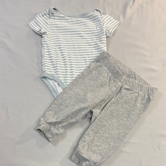 cloud island Other - H&M/Cloud Island - 2 piece newborn baby outfit
